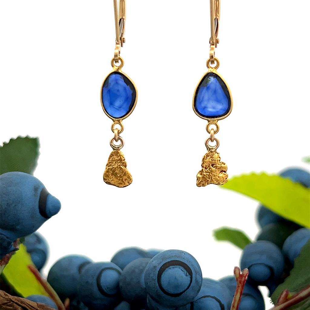 14 Karat Gold Yellow Dangle Drop Earrings Oval Sapphires