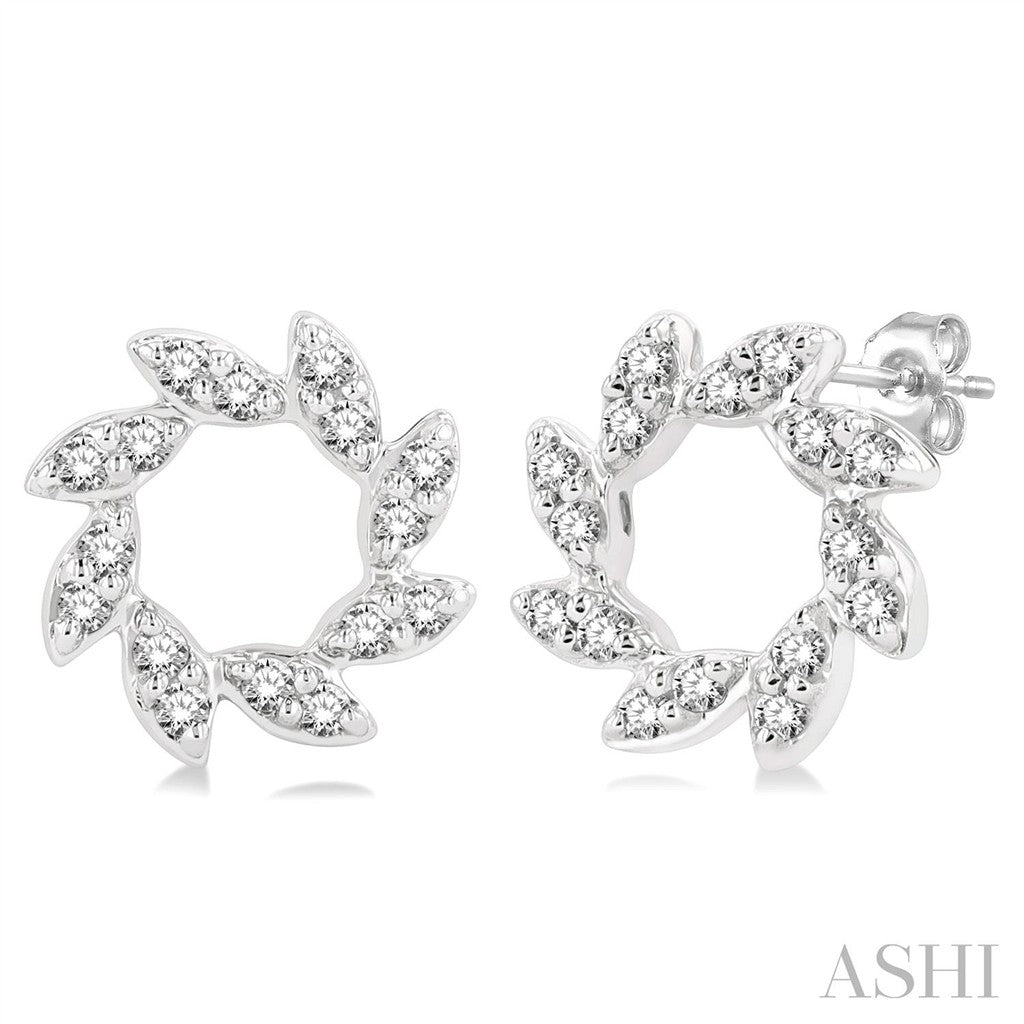 Diamonds Hoop Earrings 10 Karat Gold White 0.10 Carat Total Weight