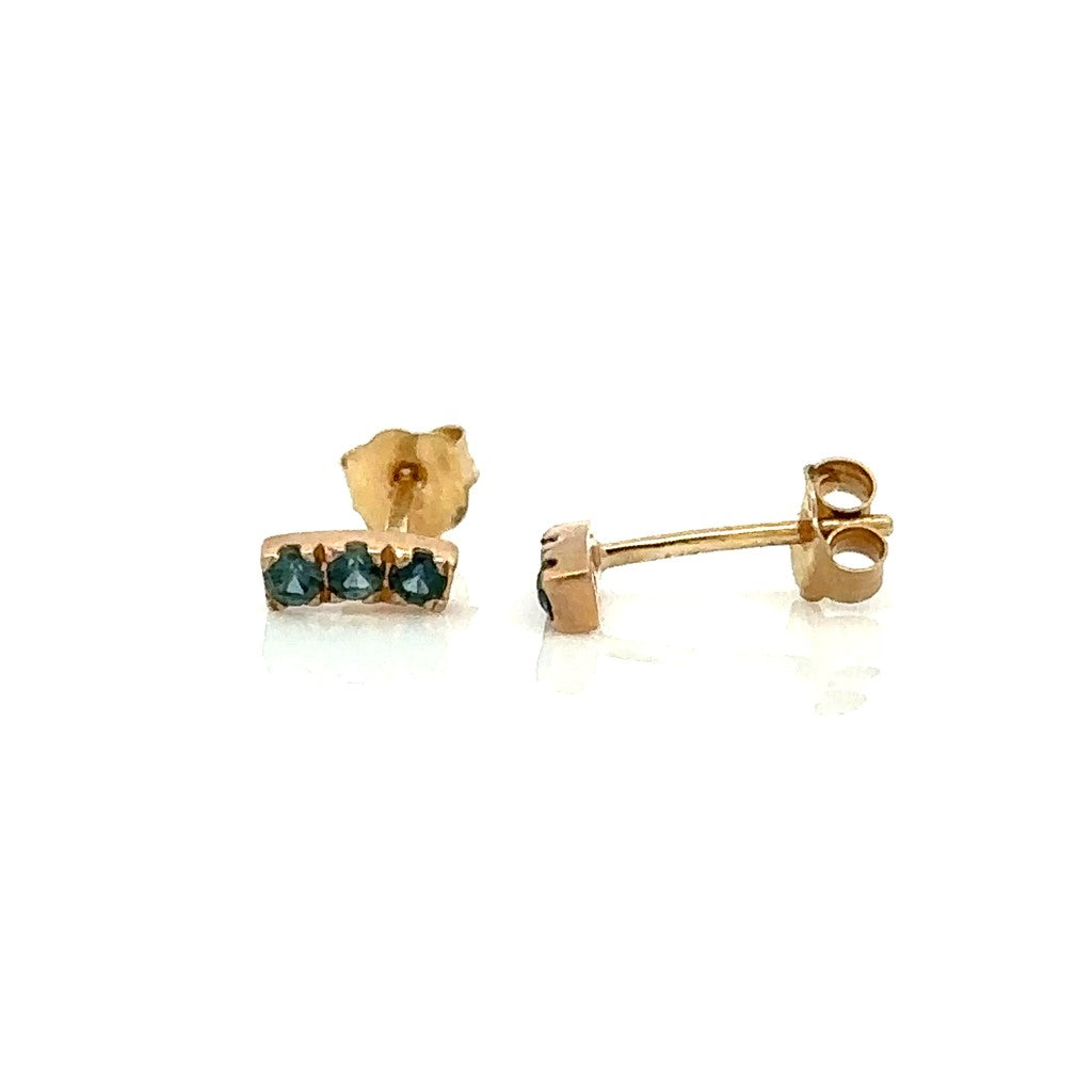 14 Karat Gold Yellow Stud Earrings 0.14ctw Round Sapphires