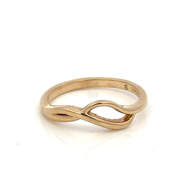 Sweeping Free Form Fashion Ring 14 KT Yellow Size 5.5