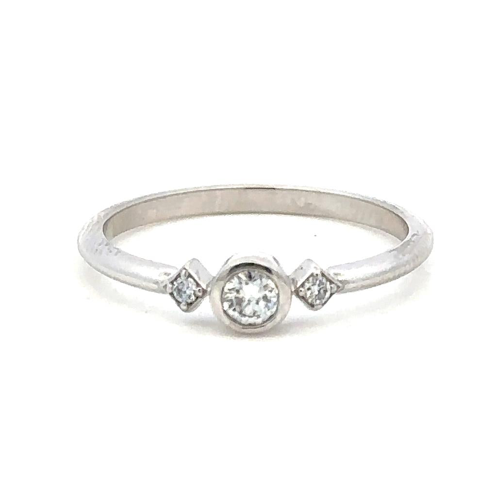 Solitare Accent Style Lab Diamond Engagement Ring14 KT White