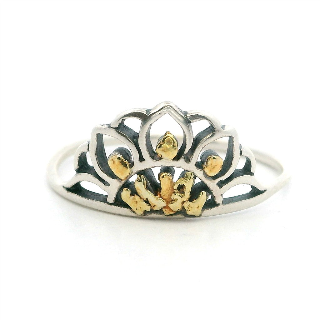 Free Form Womens Alaskan Gold Nugget Fashion Ring 2 mm wide Sterling Silver & Alaskan Gold Nugget Size 6