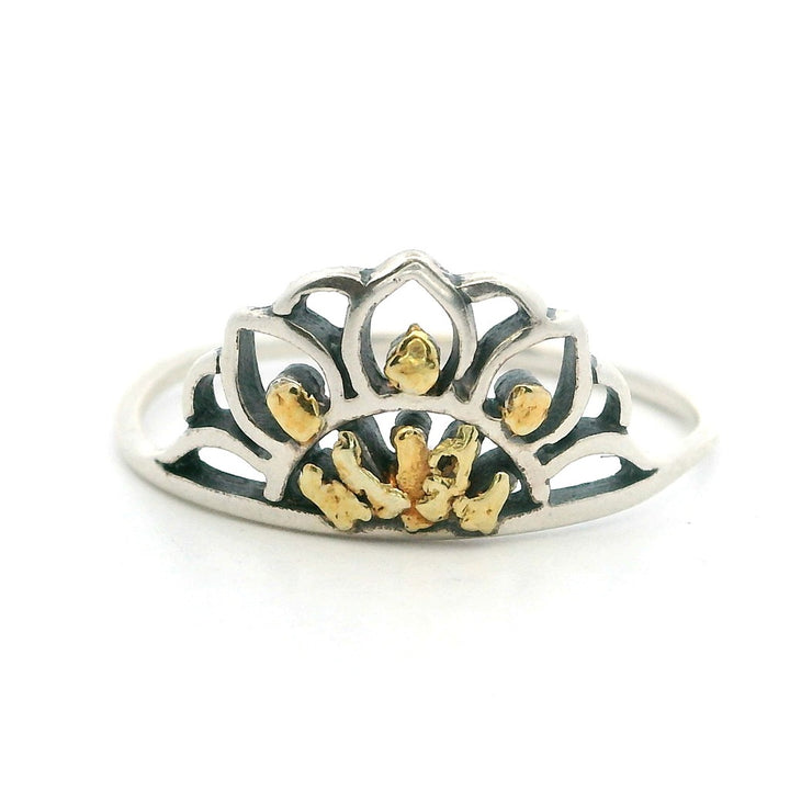 Free Form Womens Alaskan Gold Nugget Fashion Ring 2 mm wide Sterling Silver & Alaskan Gold Nugget Size 6
