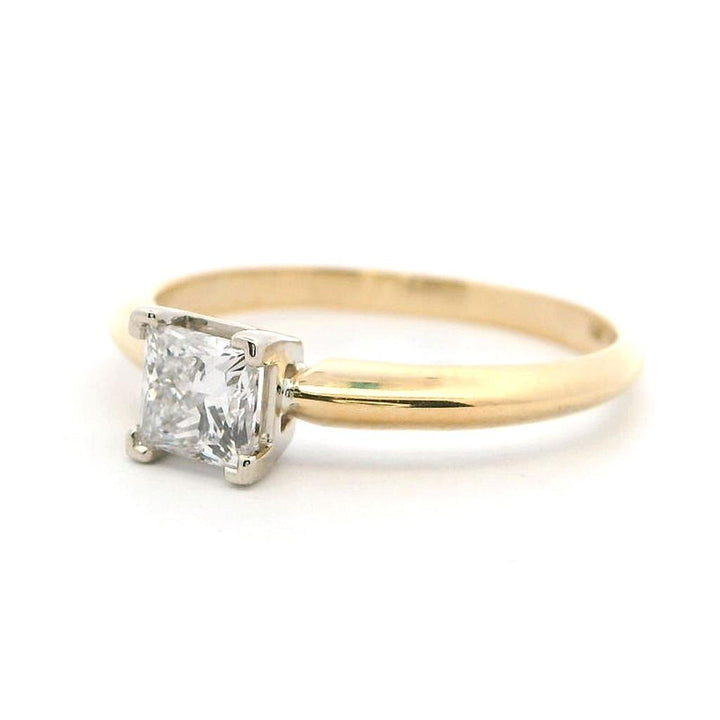 Solitare Style Lab Diamond Engagement Ring14 Karat Gold White