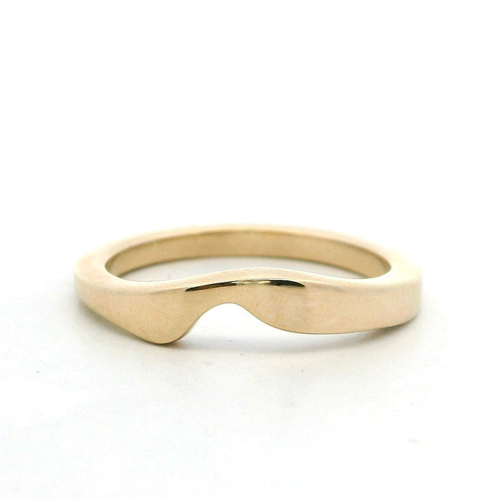 Alaskana Free Form Fashion Ring 2 mm wide 14 Karat Yellow Size 5.25
