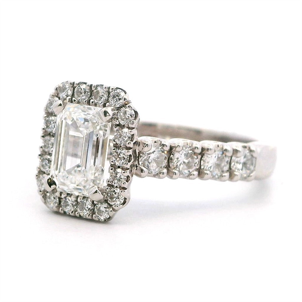 Halo Style Lab Diamond Engagement Ring14 Karat Gold White