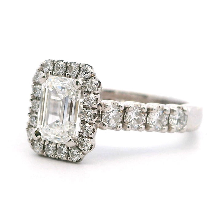 Halo Style Lab Diamond Engagement Ring14 Karat Gold White