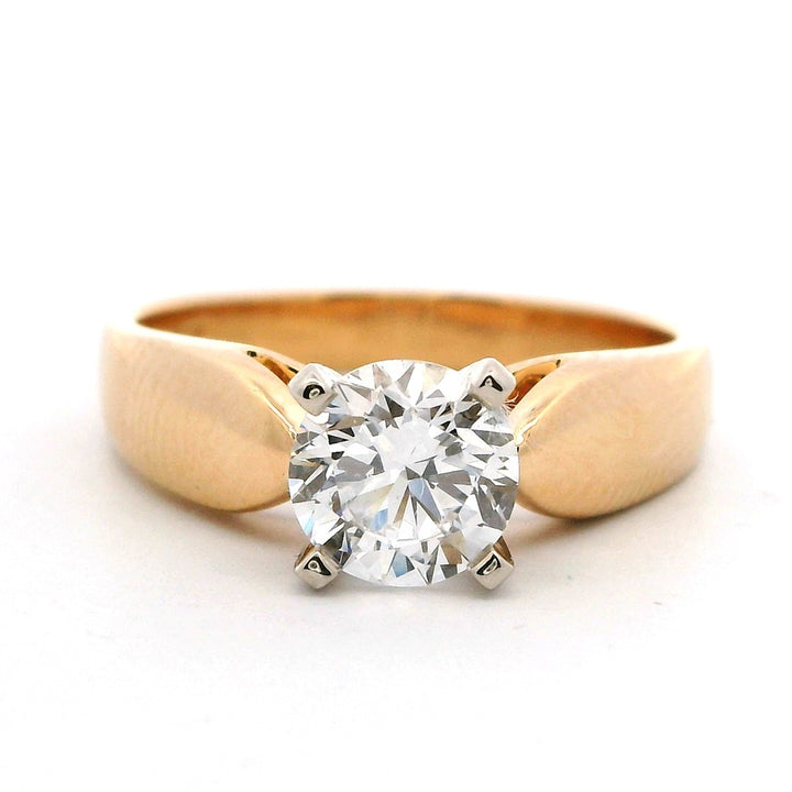 Solitare Style Lab Diamond Engagement Ring18 Karat Gold Yellow