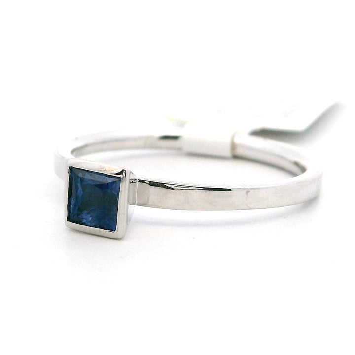 Solitare Style Colored Stone Ring 14 Karat Silver with Sapphire size 7