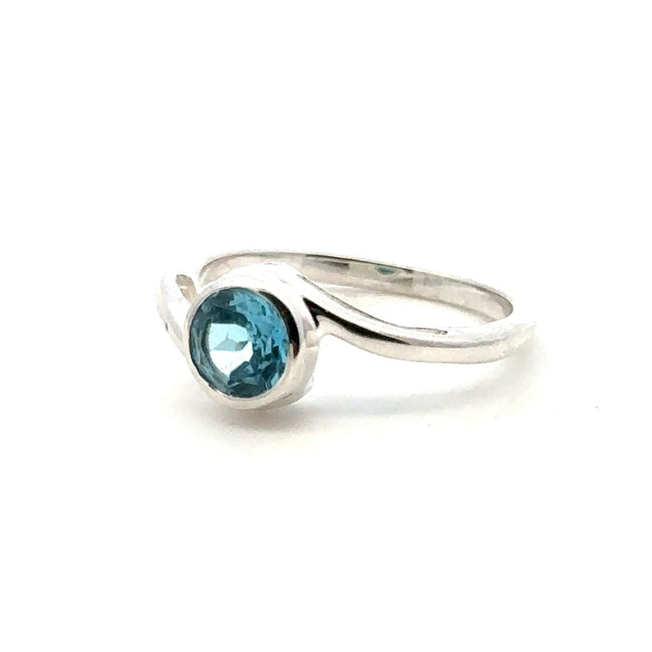 Solitare Style Rings Silver with Stones Sterling Silver White with Topaz size 7