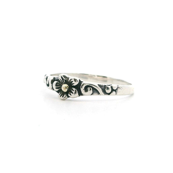 Flower Contemporary Womens Alaskan Gold Nugget Fashion Ring 2 mm wide Sterling Silver & Alaskan Gold Nugget Size 7