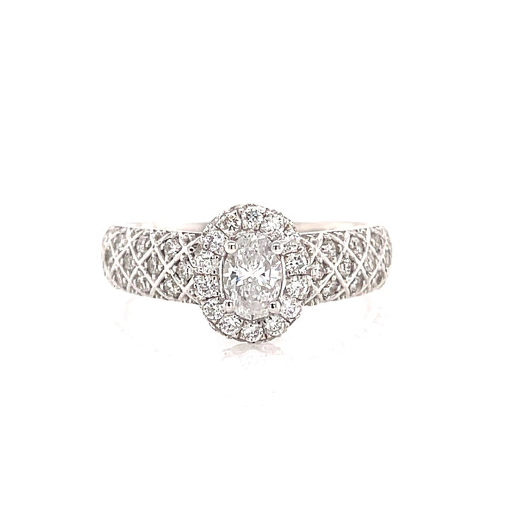 Halo Style Diamond Engagement Ring14 Karat Gold White
