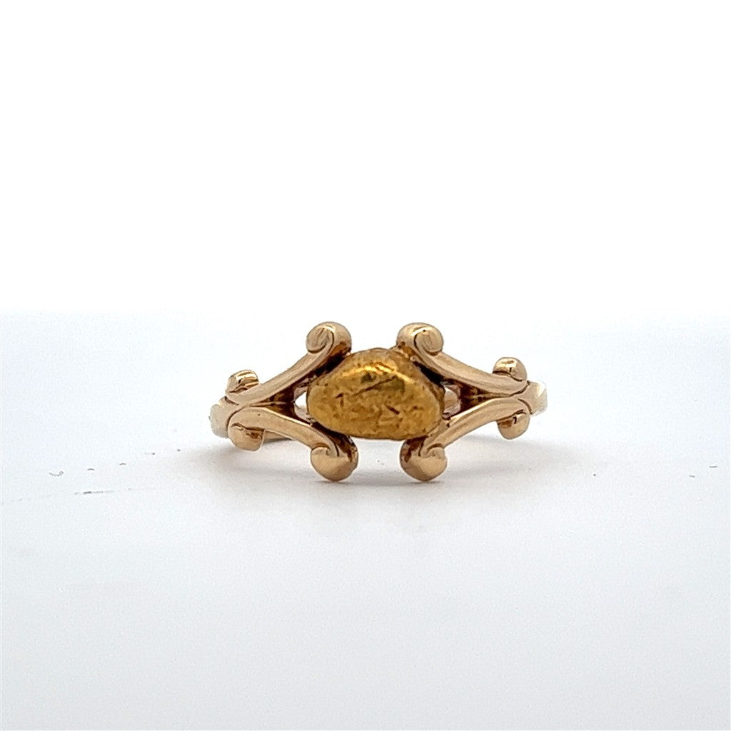 Gold Nugget Style Fashion Ring Womens 14 Karat Gold Yellow size 4.75