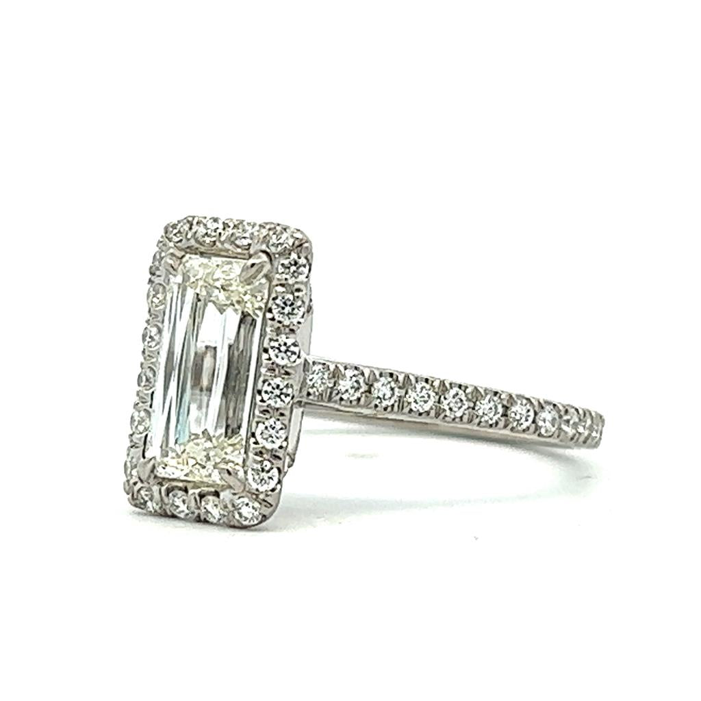 Halo Style Diamond Engagement RingPlatinum White