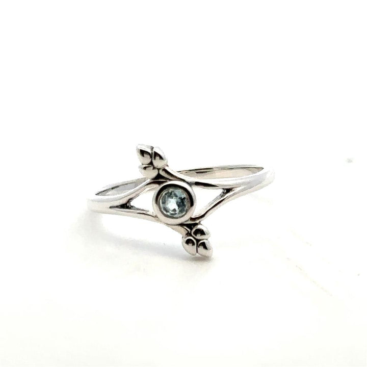 Split Shank Style Rings Silver with Stones .925 White with Topaz size 7