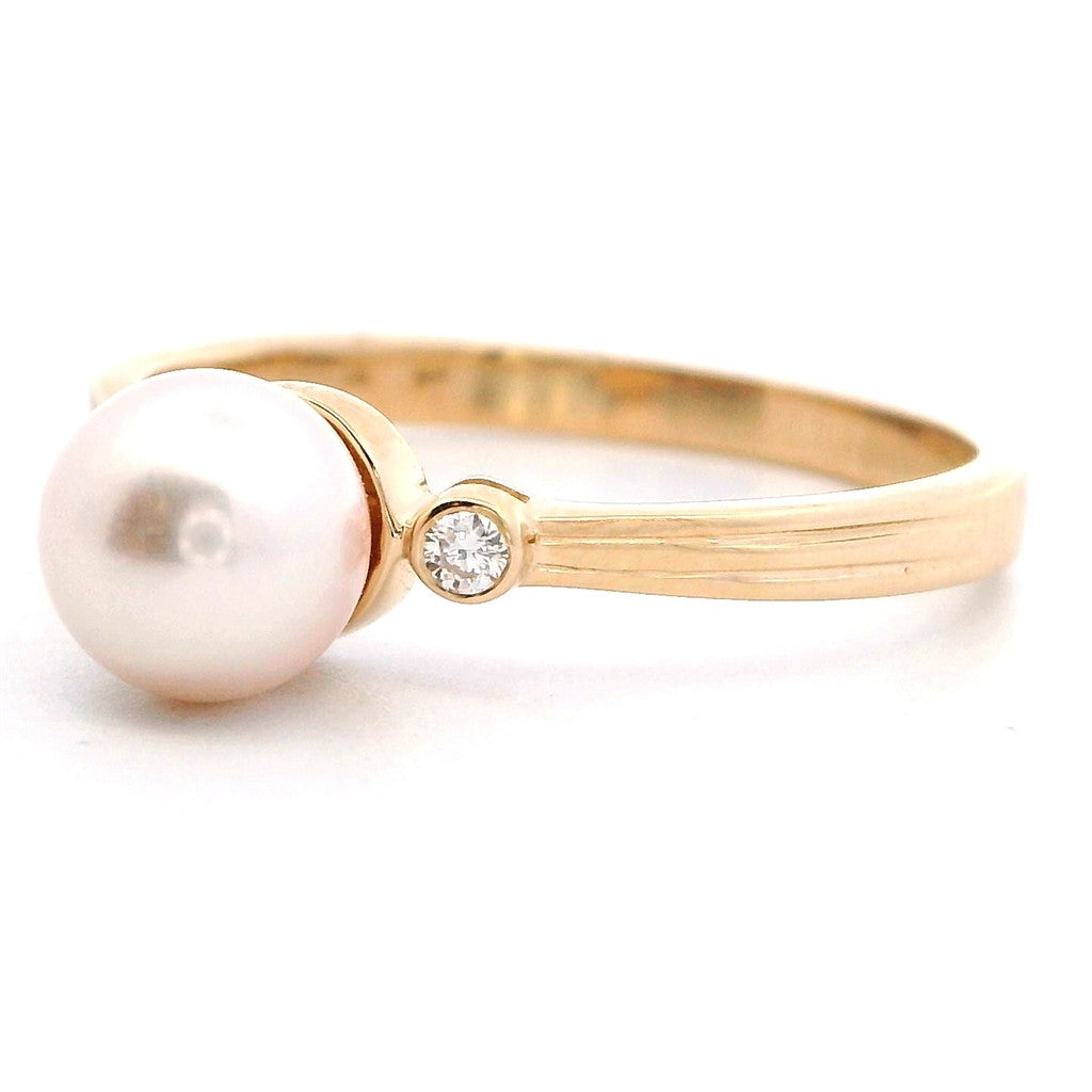 Pearl Ring