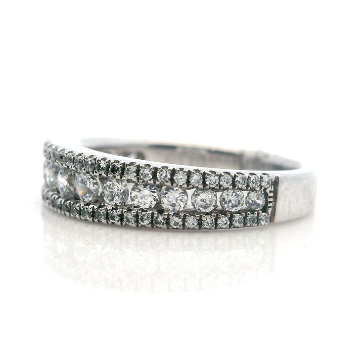 Diamond Wedding Band <14 kt> White size 6.5