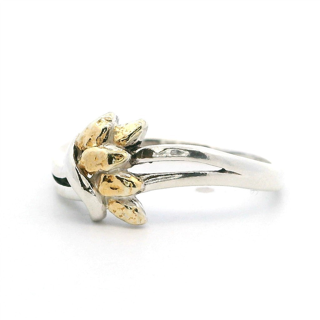 Flower Free Form Womens Alaskan Gold Nugget Fashion Ring Sterling Silver & Alaskan Gold Nugget Size 6
