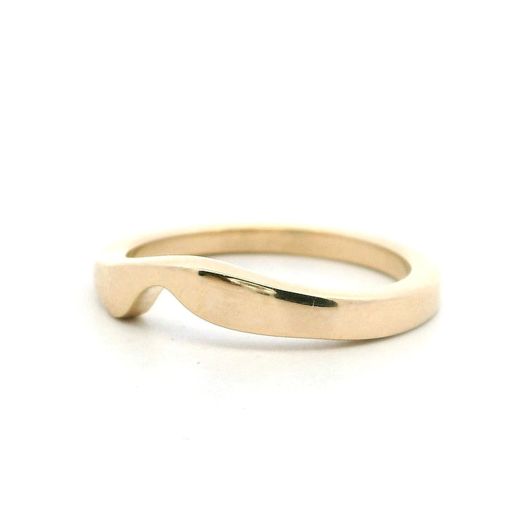 Alaskana Free Form Fashion Ring 2 mm wide 14 Karat Yellow Size 5.25