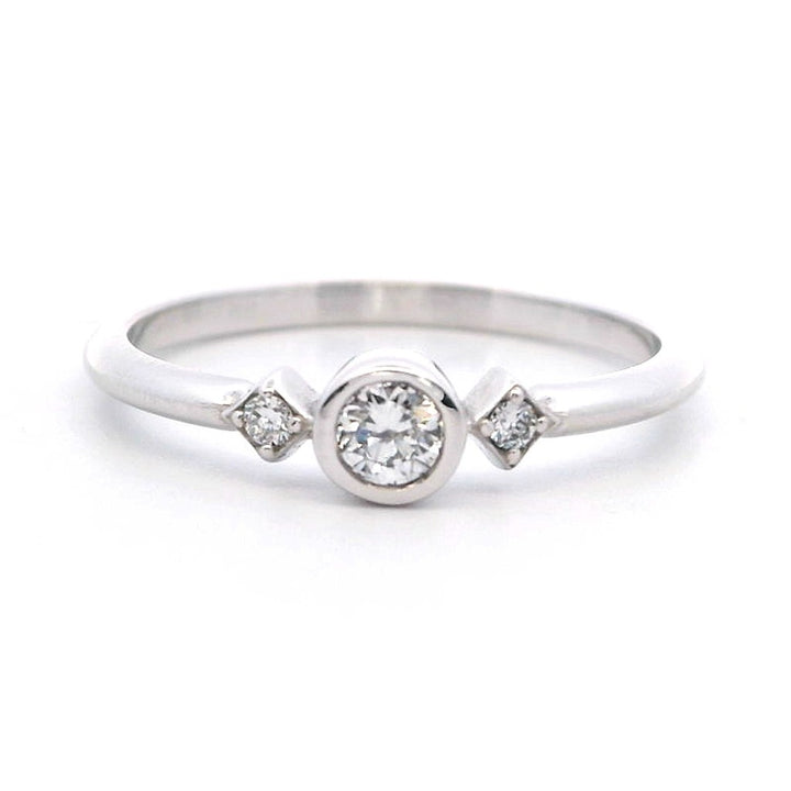 Solitare Accent Style Lab Diamond Engagement Ring14 Karat Gold White