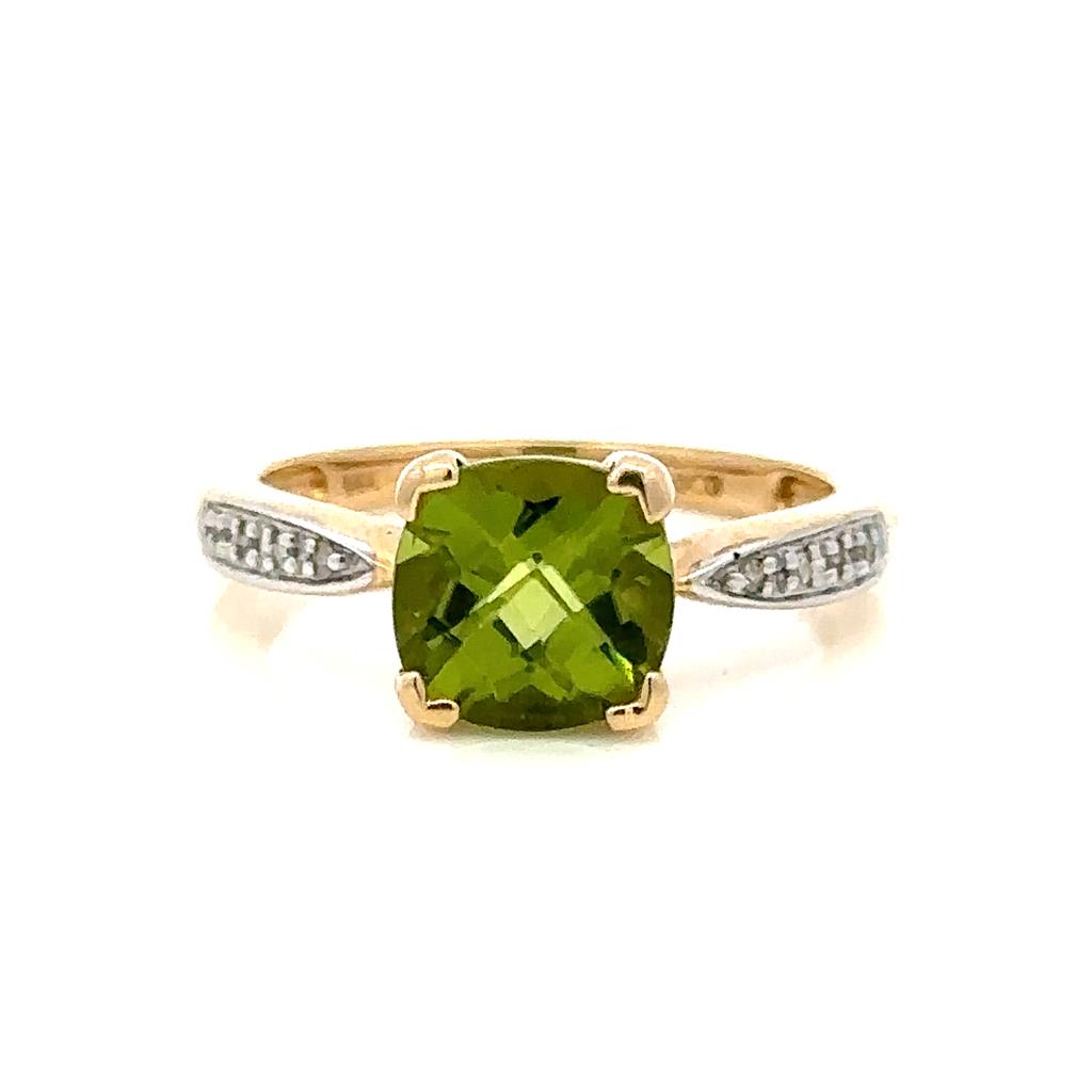 Solitare Style Colored Stone Ring 14 KT Yellow with Peridot & Diamond Accent size 7