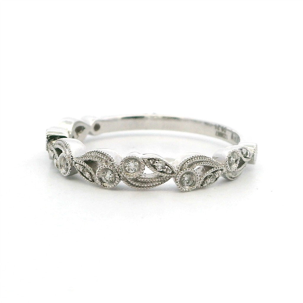 1/2 Anniversary Style Diamond Wedding Band 18 Karat Gold White with Diamonds size 6.5
