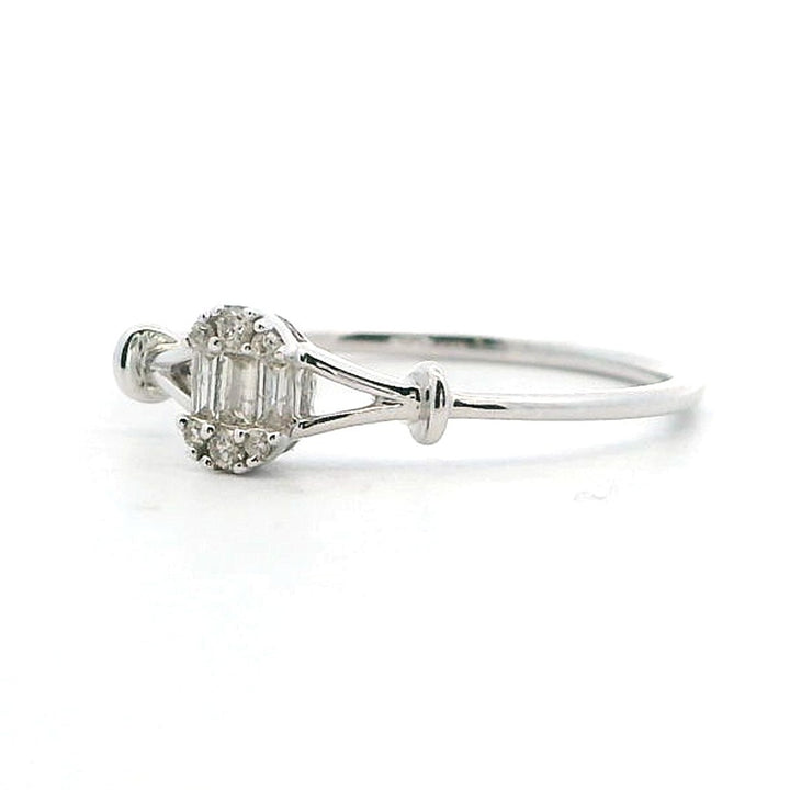 Promise Style Fashion Ring 18 Karat Gold White with Diamonds & Diamonds Accent size 7