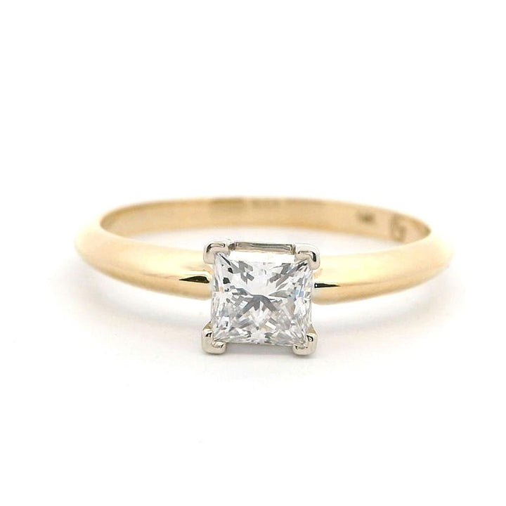 Solitare Style Lab Diamond Engagement Ring14 Karat Gold White