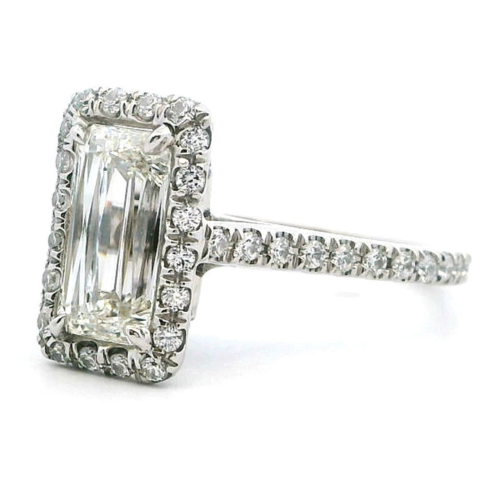 Halo Style Diamond Engagement RingPlatinum White