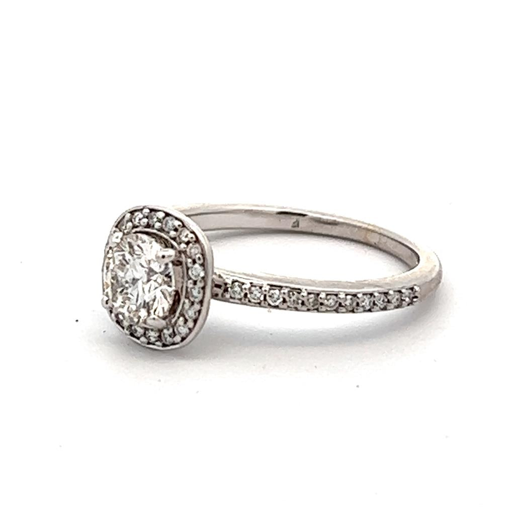 Halo Style Diamond Engagement Ring14 KT White