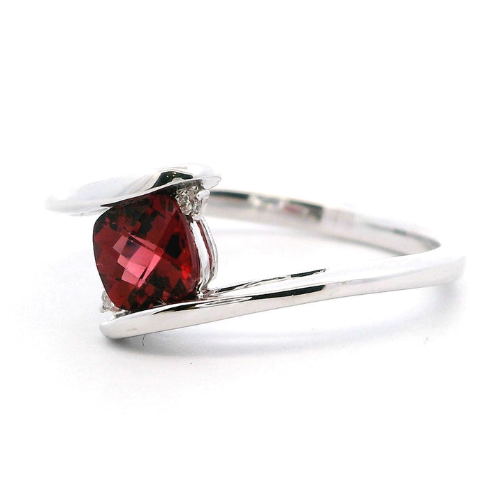 3 Stone Style Colored Stone Ring 14 Karat White with Garnet Mozambique & Diamonds Accent size 7.25