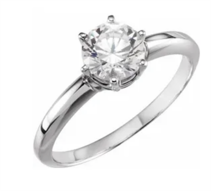 1 Carat Solitare Style Engagement Ring White 14 KT Size 6 1.00 Carat Round Cubic Zirconia