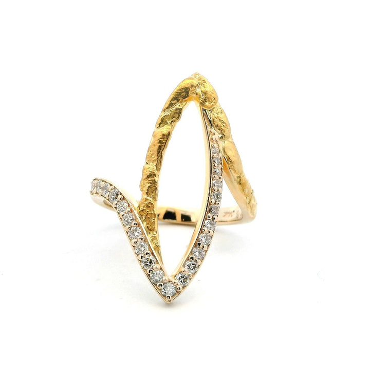 Contemporary Style Fashion Ring 14 Karat Gold & Alaskan Gold Nugget Yellow with Diamonds size 7
