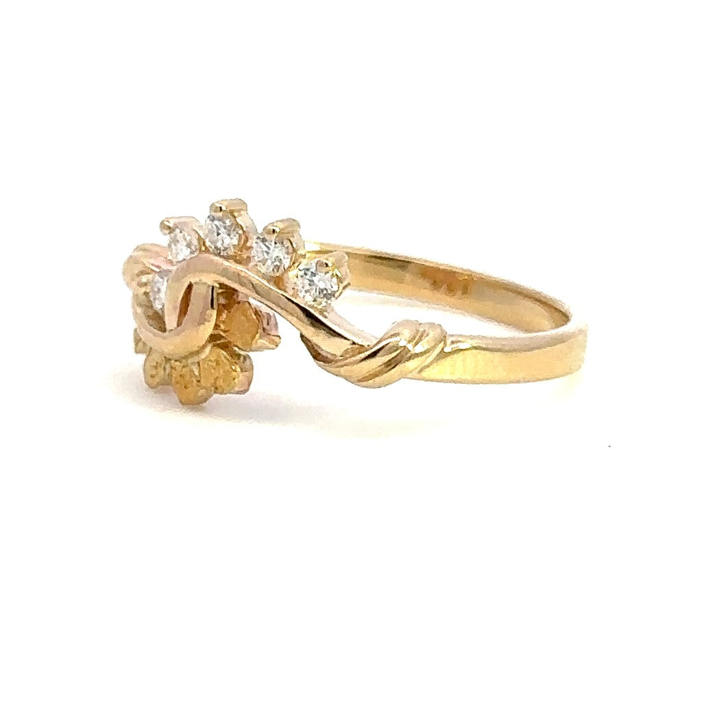 Contemporary Style Fashion Ring Womens 14 Karat Gold & Alaskan Gold Nugget Yellow with Diamonds size 6