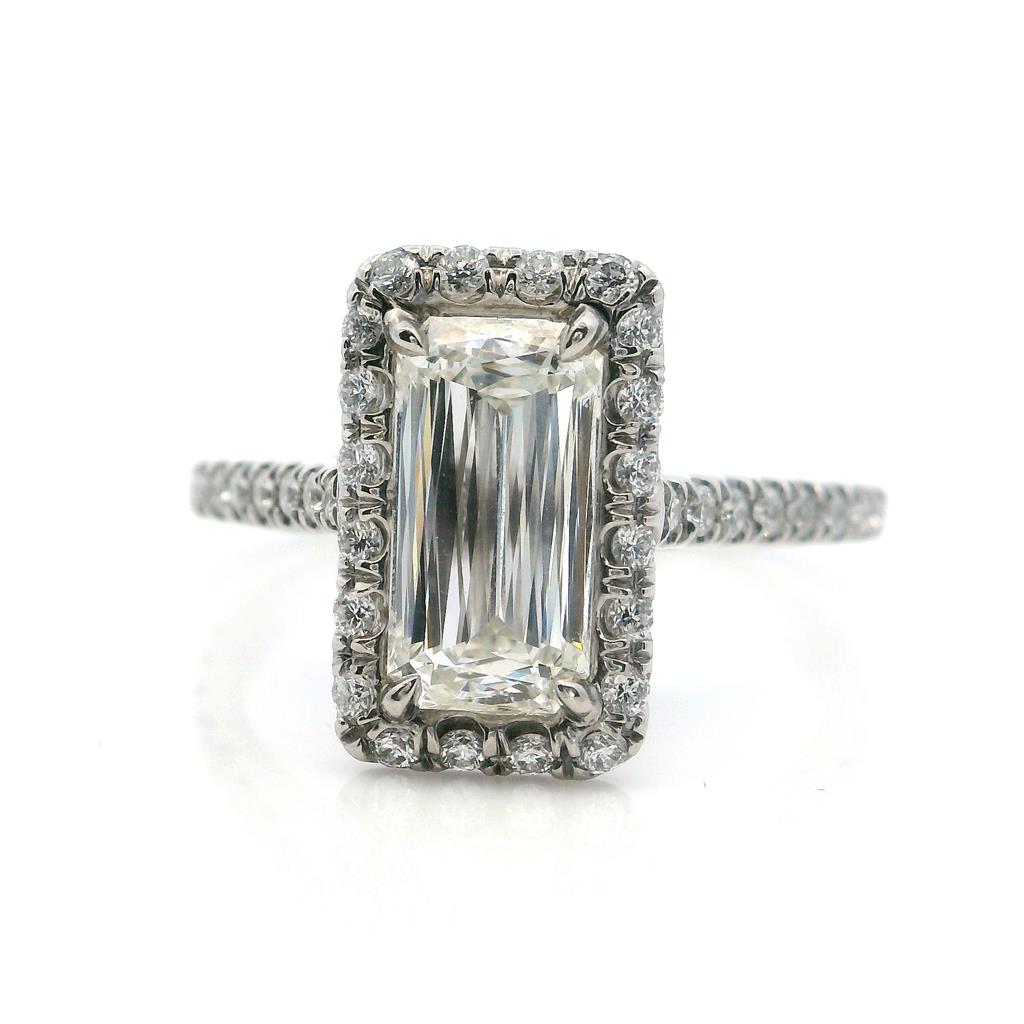 Halo Style Diamond Engagement RingPlatinum White